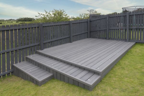 Vinyl Deck Construction in Visalia