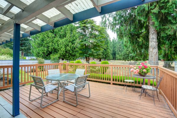 Cost of Deck Carpentry Service in Visalia